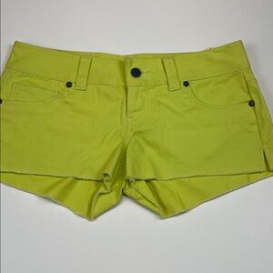 Under Armour Neon Green Fitted Stretch Performance Shorts Women’s Sz 2